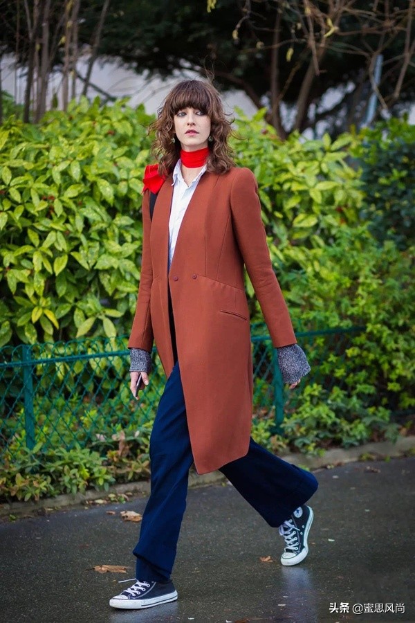 杨幂穿的球鞋,今年最火鞋子杨幂穿