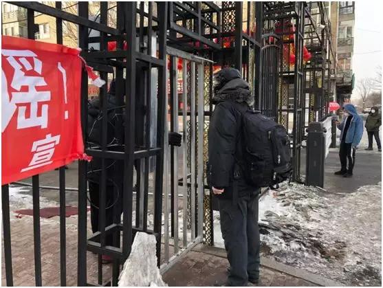 「严规之下⑦」测温情况咋样？记者探访60多个小区：严的下地库都查，个别的连测温枪都没有