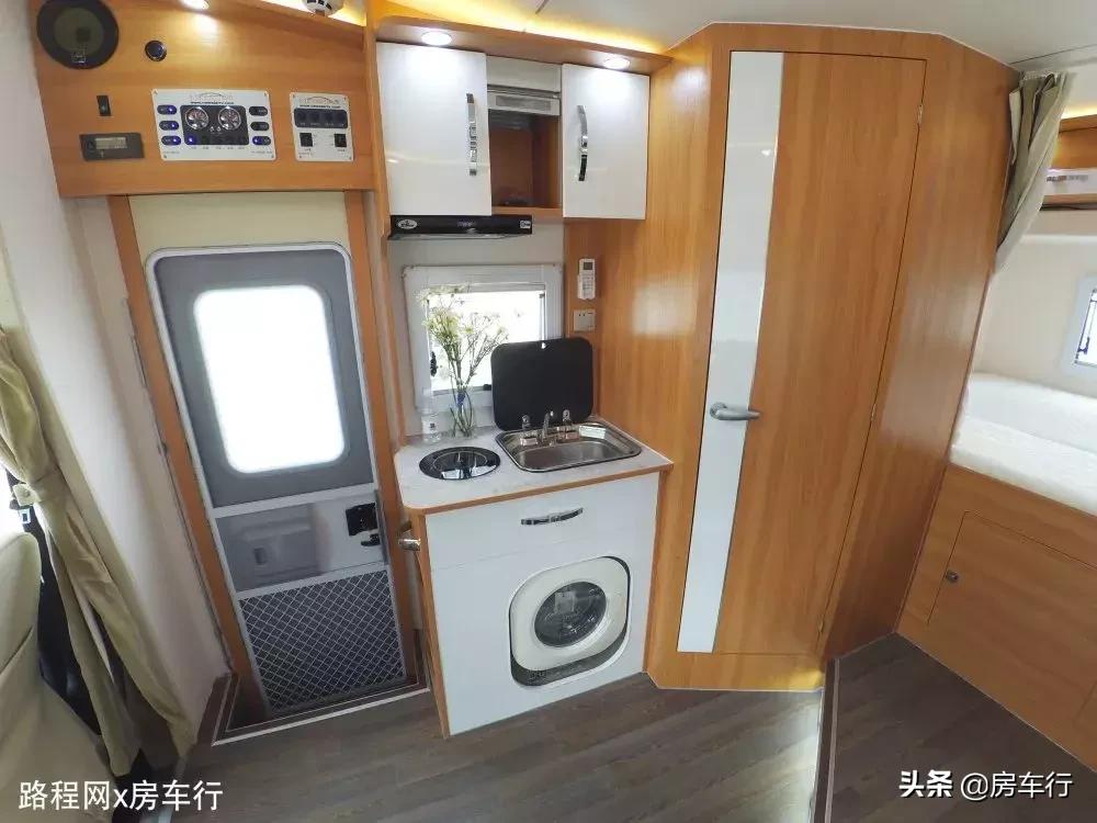 房车大全20-30万的c型房车限量版,房车价格30万元空间大全新自动挡