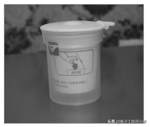 单片机智能感应垃圾桶设计,单片机收纳箱设计