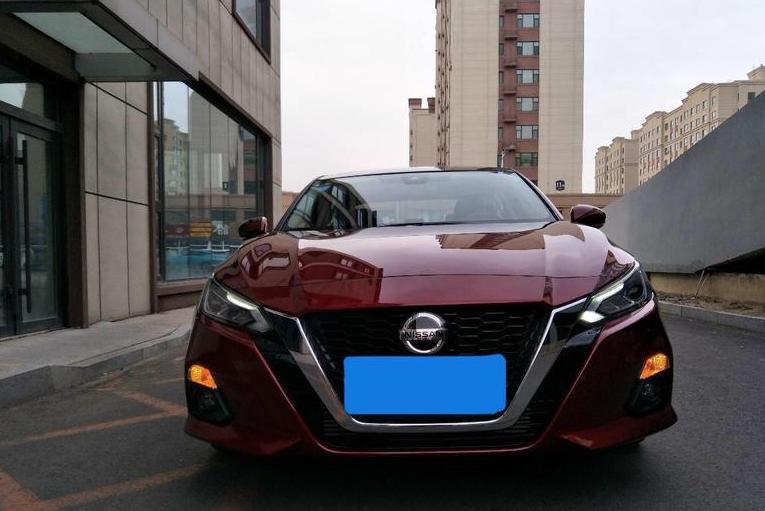 开完日产天籁，再换到马自达阿特兹上，老司机：差距真不一般！