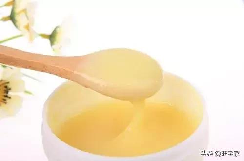 4岁来月经，5岁更年期，性早熟的她连好好当个女孩的机会都没有