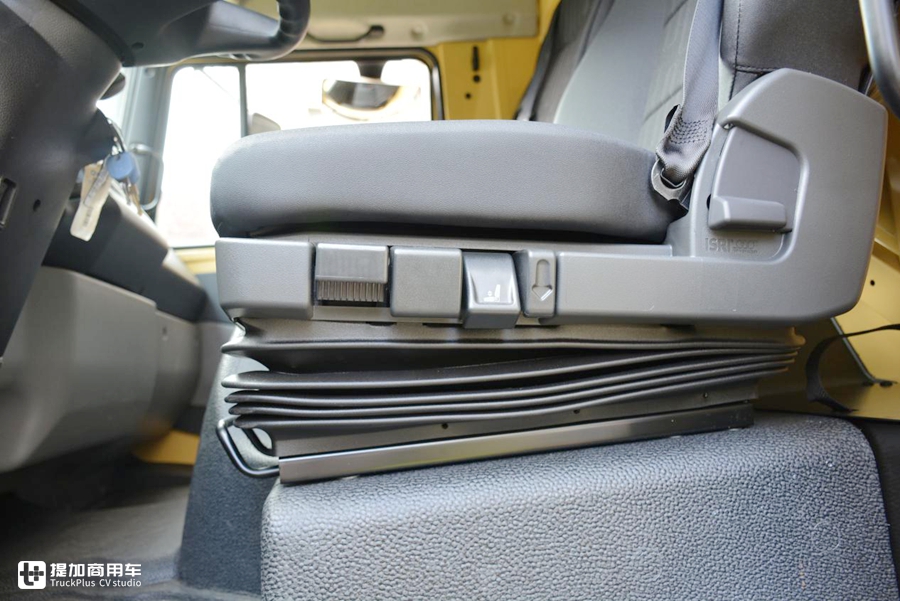 东风越野房车2021款乌尼莫克u5000,全时四驱乌尼莫克越野房车