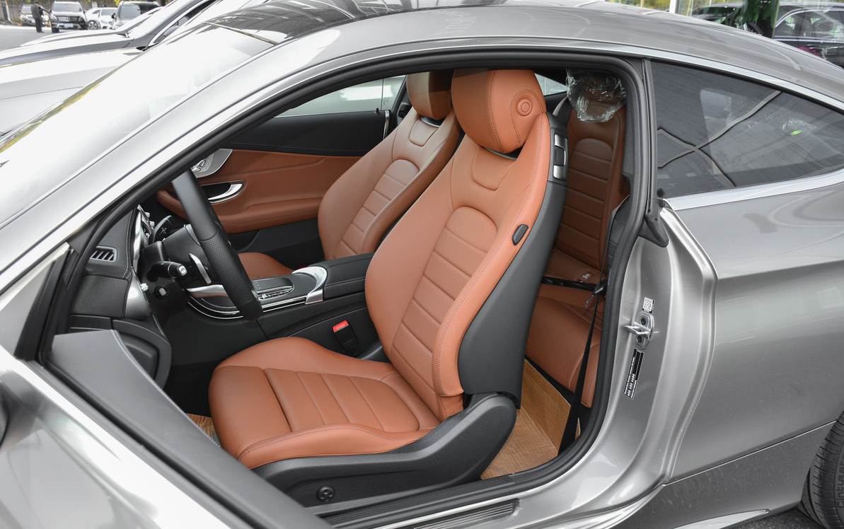 奔驰c260l几秒破百,最厚道豪华b级车