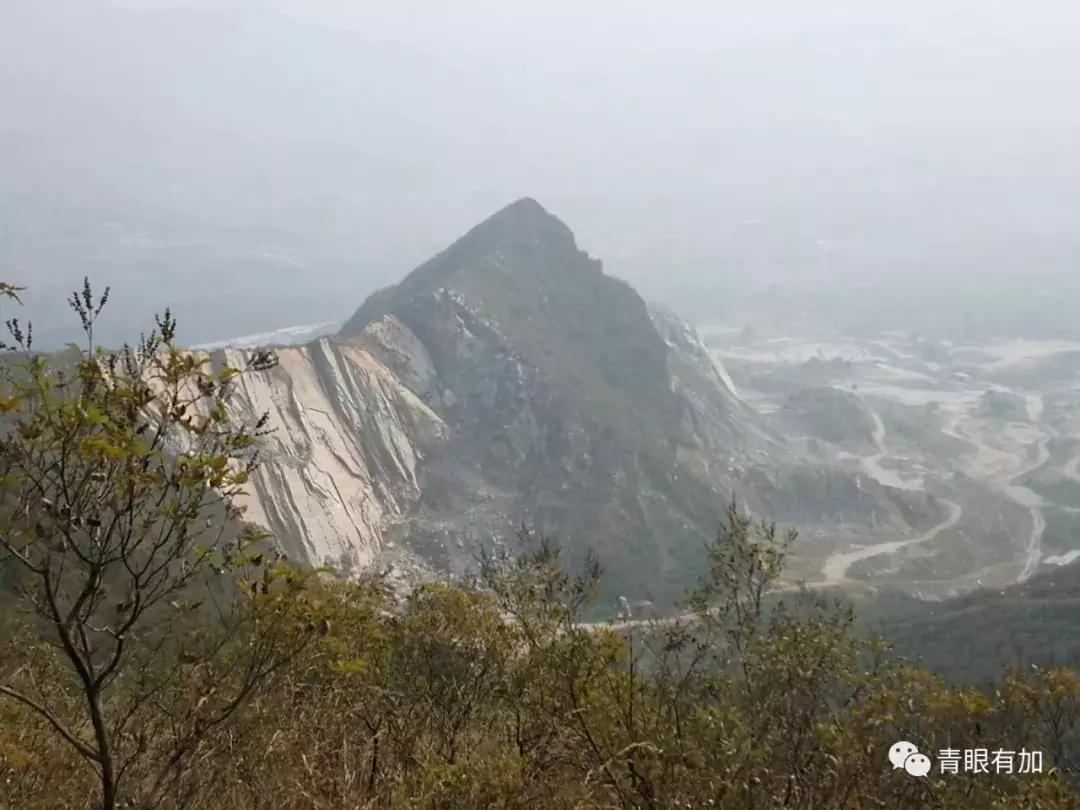 我站在方城大山的伤口