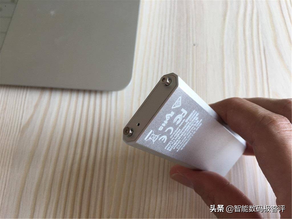 orico奥睿科m.2移动硬盘盒图赏,orico奥睿科pcie4.0硬盘盒m.2