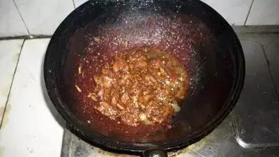 日本氮化铁锅怎么制作,日本铁锅纯手工打造