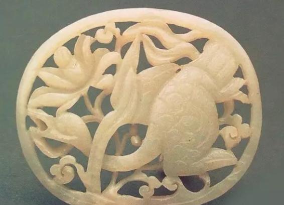 古玉凤鸟各时期特征,凤鸟图案的清代古玉