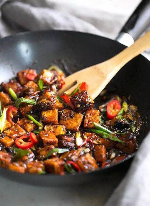 锅糊了炒菜油烟大吗,无油烟锅炒菜不好吃怎么办