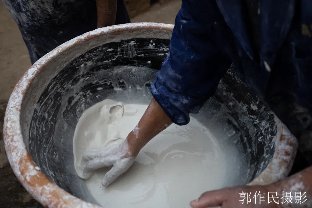 山东漏粉条的过程视频,漏瓢式粉条制作技术视频