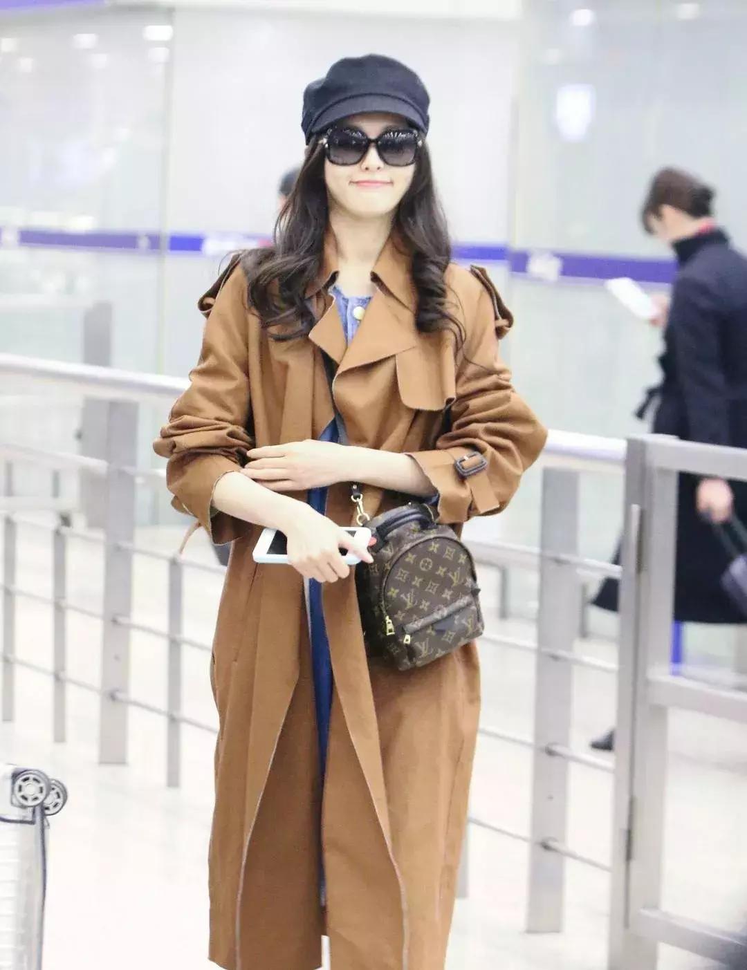 一年买三个奢侈品包包好吗,买过最后悔的大牌包包是什么