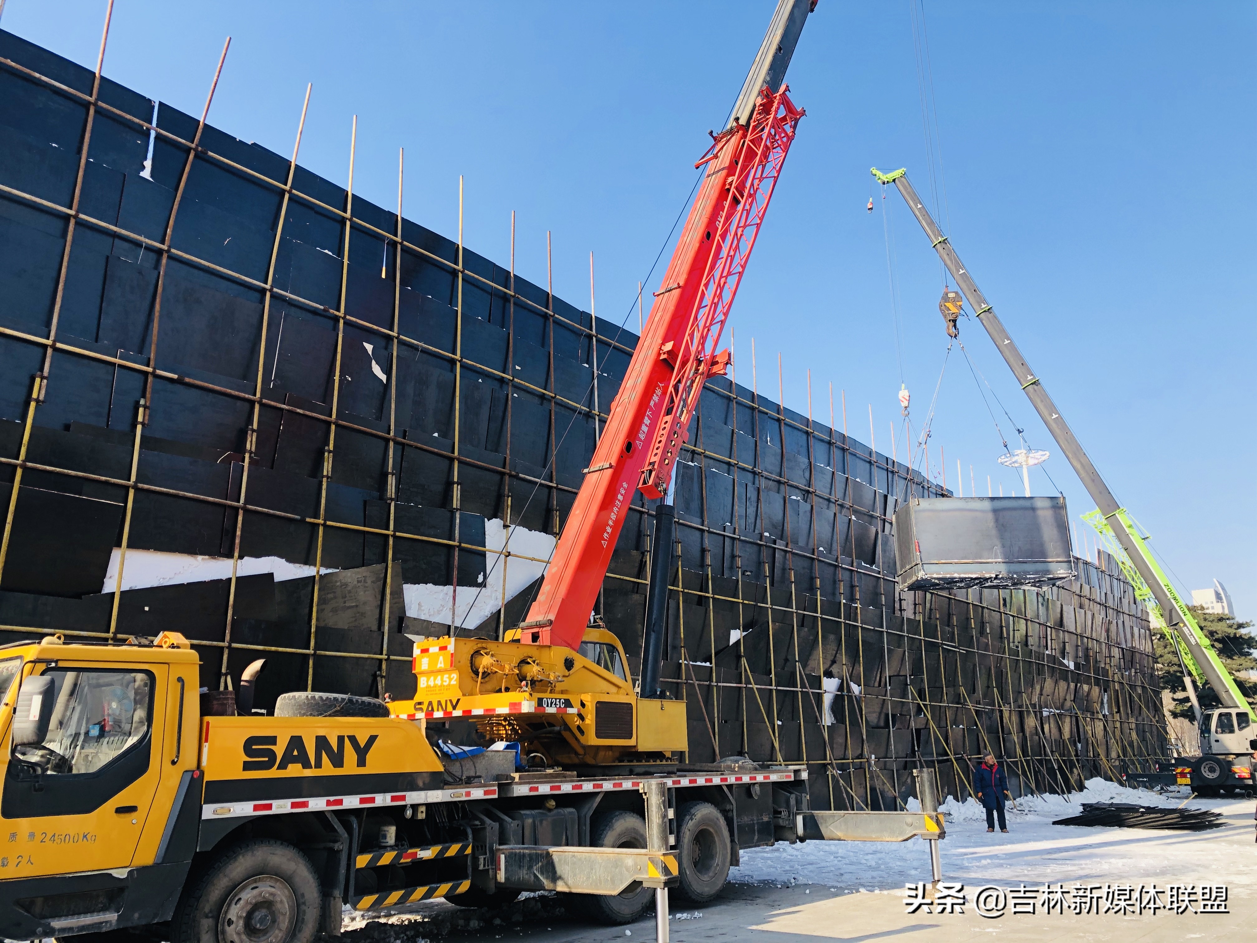 雕塑园夜晚,雕塑公园冰雪梦工厂