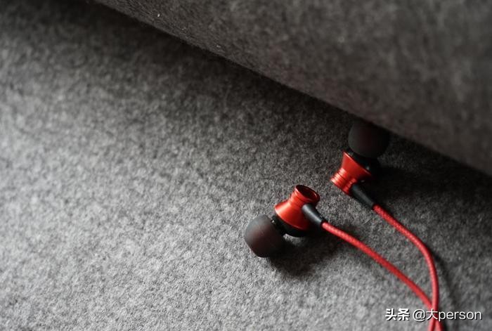 20年耳机回忆录漫谈那些学生时代最宝贵的“耳机神器”们