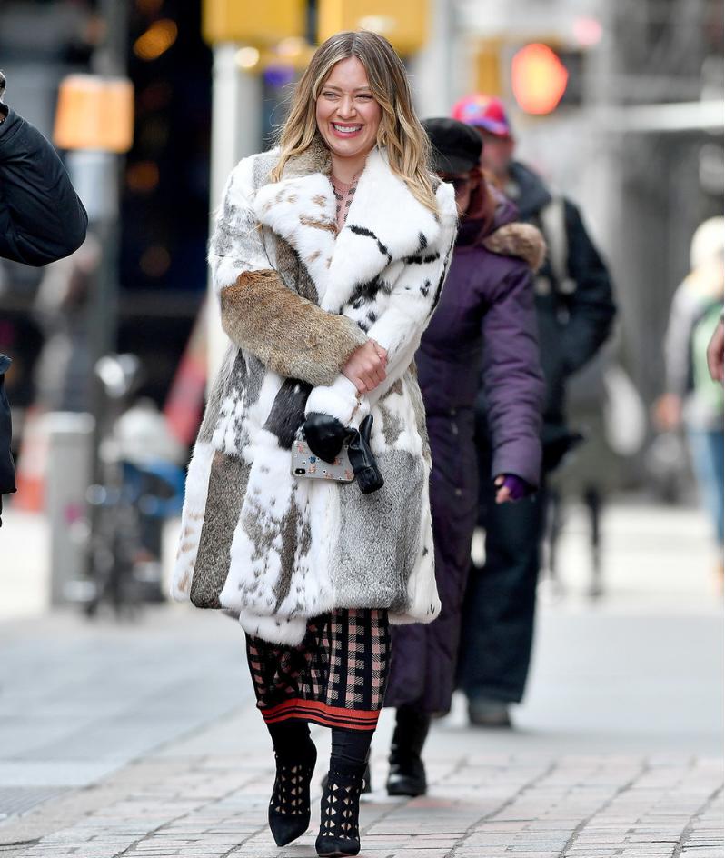 皮草大衣怎么搭配洋气短款,皮草大衣高级穿搭
