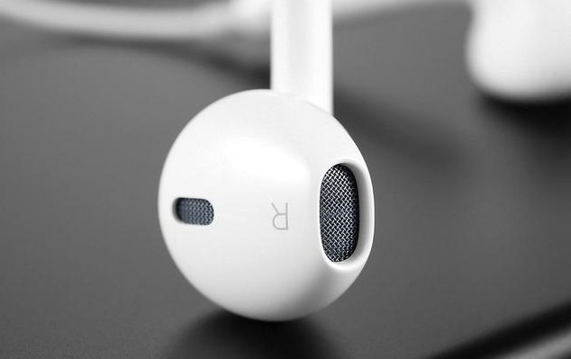 苹果标配耳机多少钱,苹果头戴耳机究竟值得入手吗