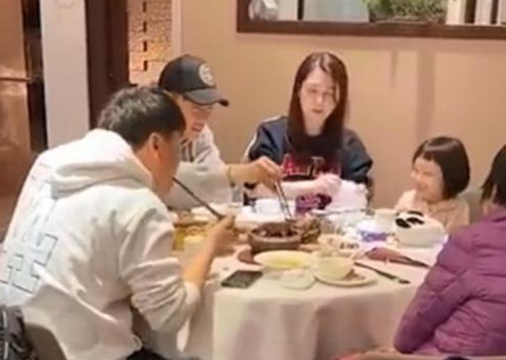 都在离婚？网红黑料、浪子回头，其实今年结婚的9对明星夫妻很甜