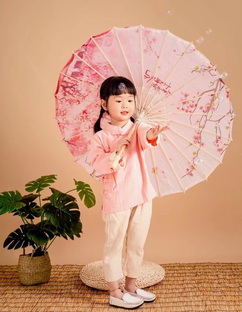 白墙可爱拍照姿势,小孩拍照姿势可爱