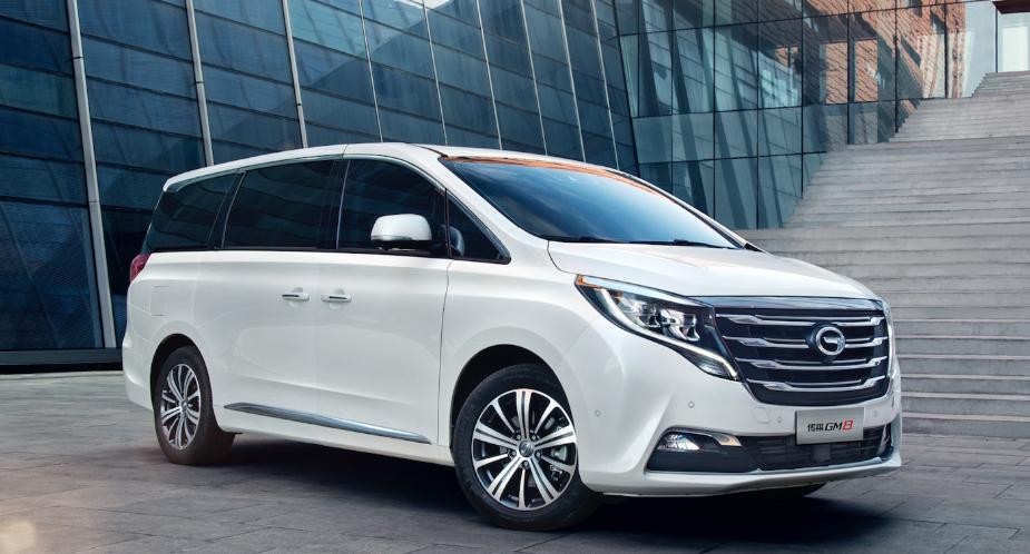 传祺m8跟埃尔法碰撞测试,传祺m8和埃尔法驾驶测试