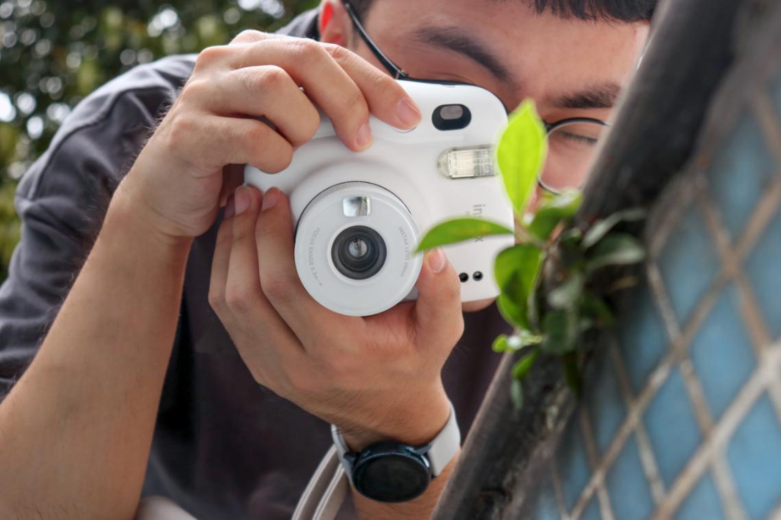 富士instaxmini11自拍模式,富士instaxmini11对焦