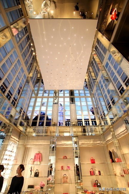东京银座迪奥旗舰店,东京dior专卖店