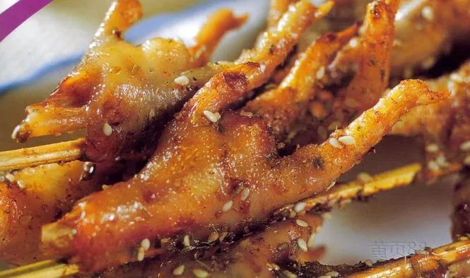 烤烧烤能赚多少钱,路边摊烧烤一个月赚15000难不难