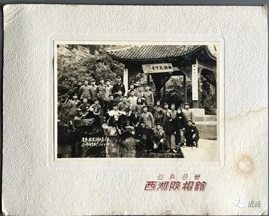 关于一张老照片背后的故事,一张老照片揭秘一段历史故事