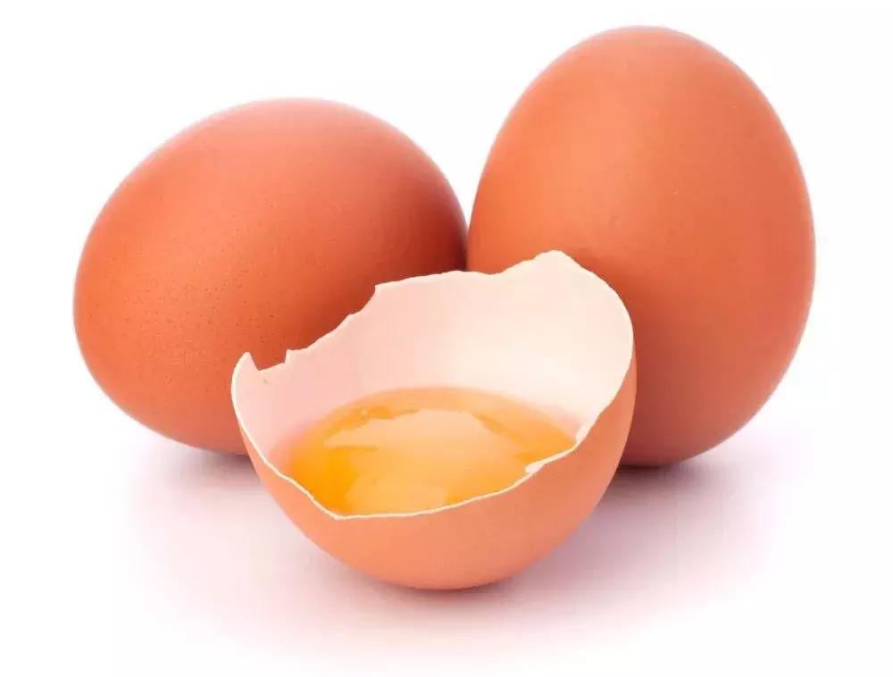 什么样的鸡蛋好看,鸡蛋是红皮的好还是白皮的好