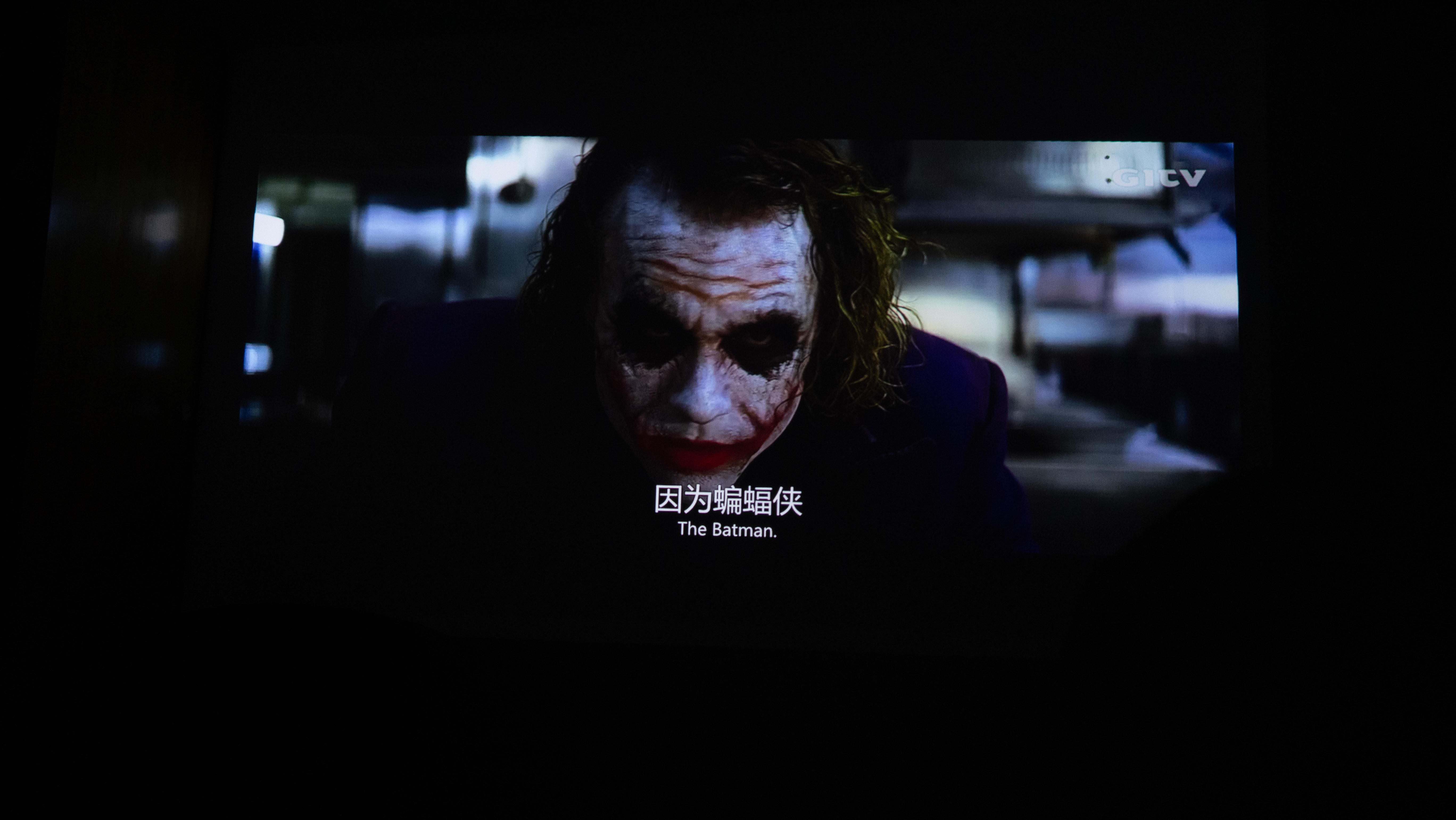 Z世代的潮酷利器，Movin01X重新定义娱乐“轻投影”