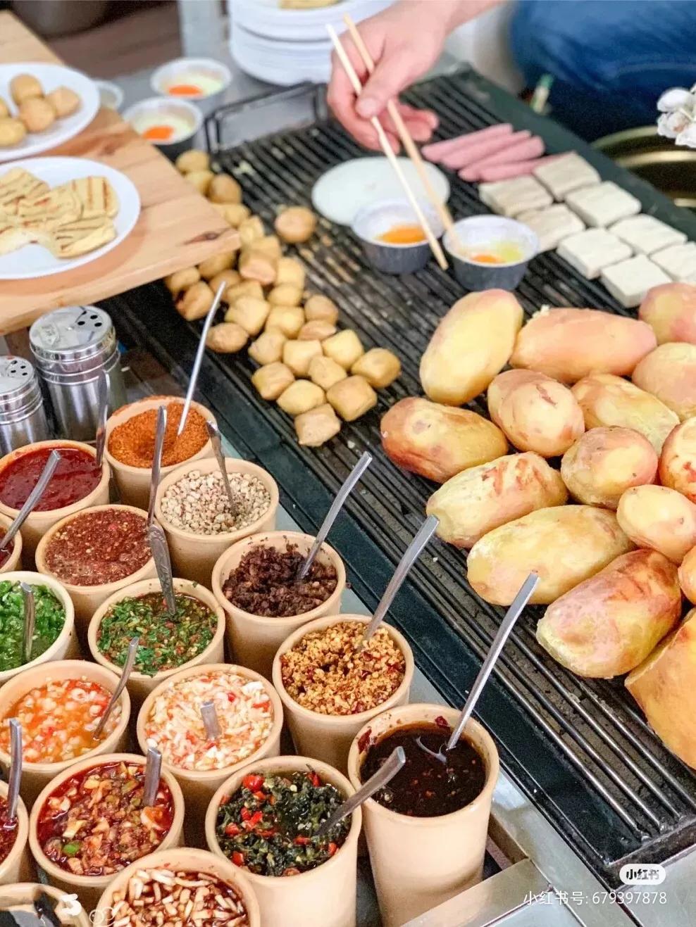 我发现了一个秘密:管土豆叫洋芋的地儿都好吃哭了!花式吃法