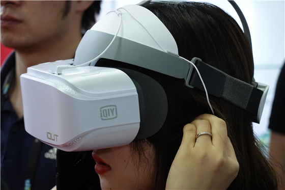 CESAisa2019丨VR分辨率大升级爱奇艺带来4K的奇遇2S一体式头显