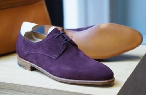 如何清洗一双麂皮鞋底子,麂皮的鞋子弄上油了怎么清洗