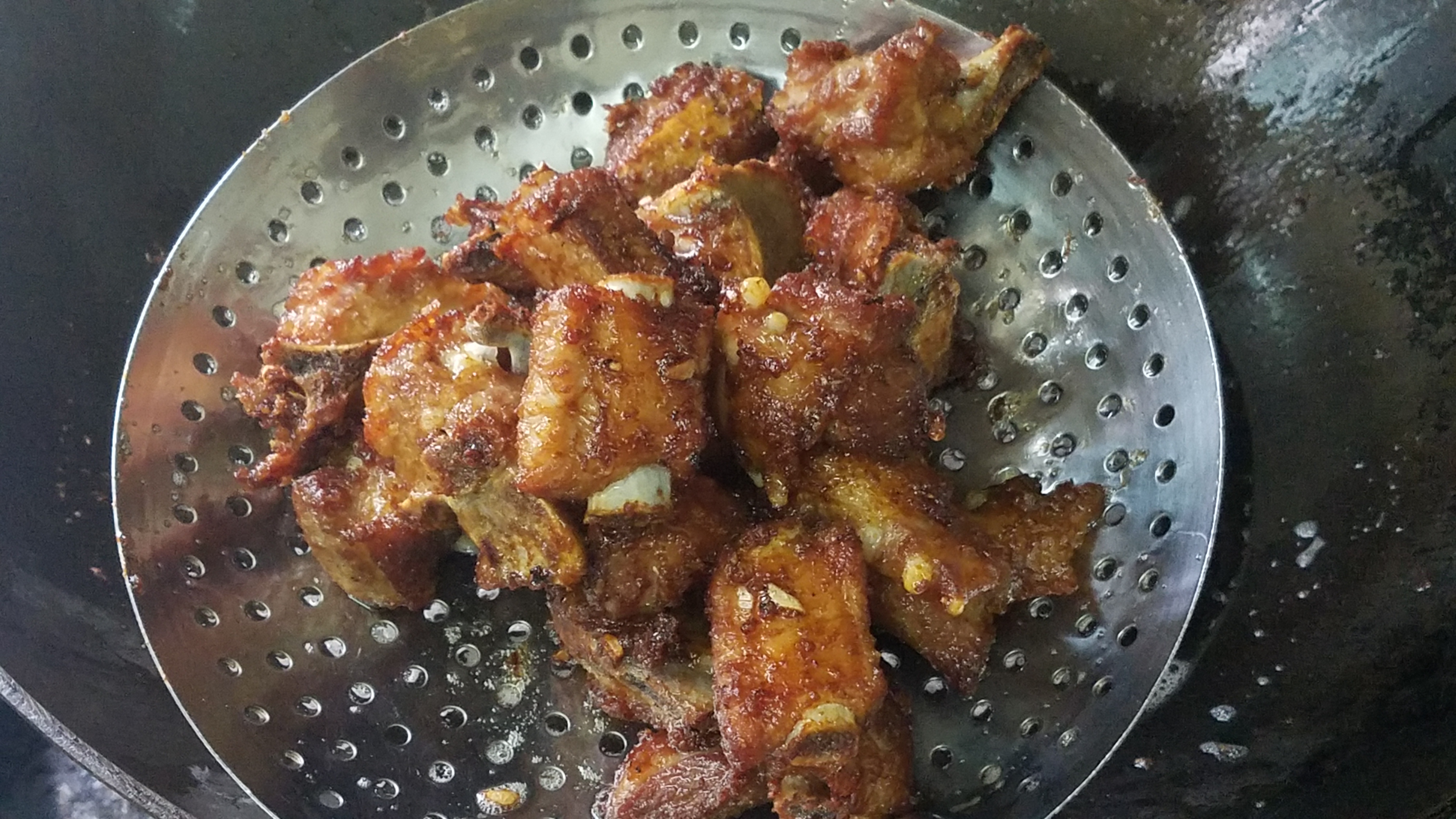 大锅菜椒盐排骨正宗做法,懒人菜椒盐排骨