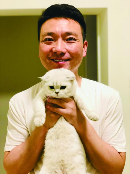 康辉的个人履历,康辉个人资料及故事