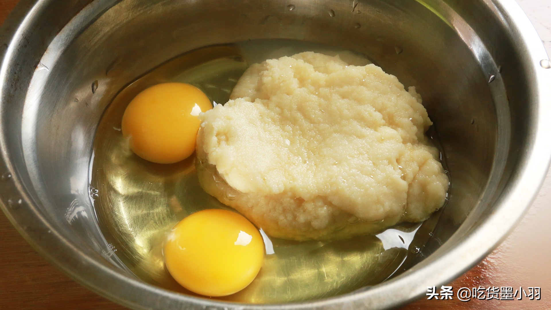 做完豆浆的豆渣如何处理？做份健康美味的豆渣煎饼，孩子挺爱吃