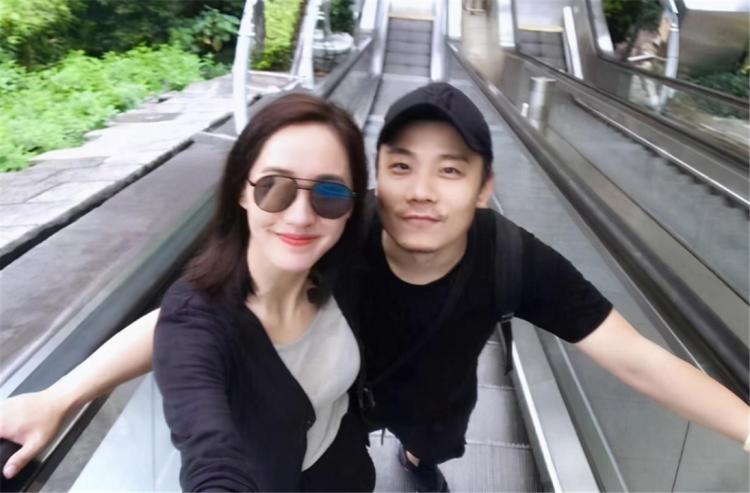 家长群成了暧昧的重灾区,家长群异性家长互加