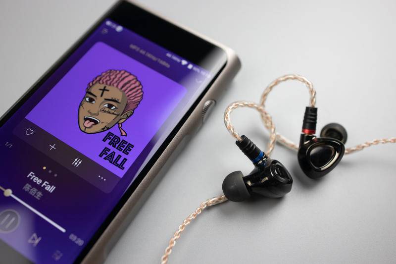 山灵m6pro和索尼zx505哪个音质好,山灵m6pro和飞傲m11pro哪个音质好