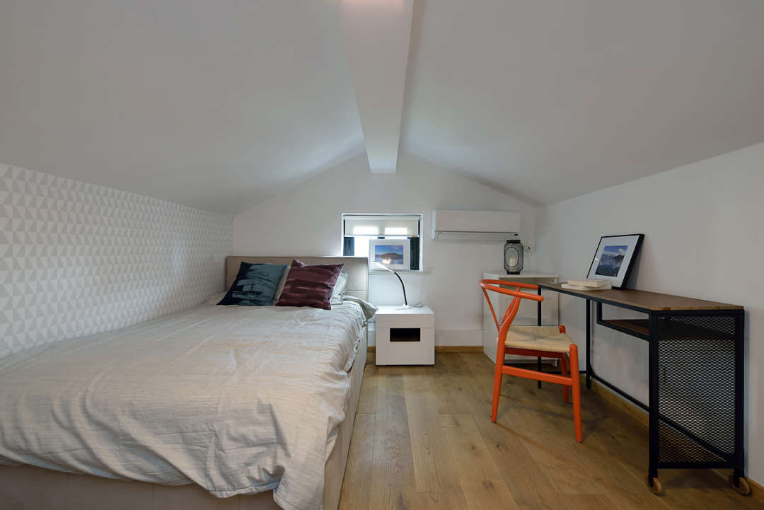 小户型带阁楼带露台,带阁楼加露台的房子