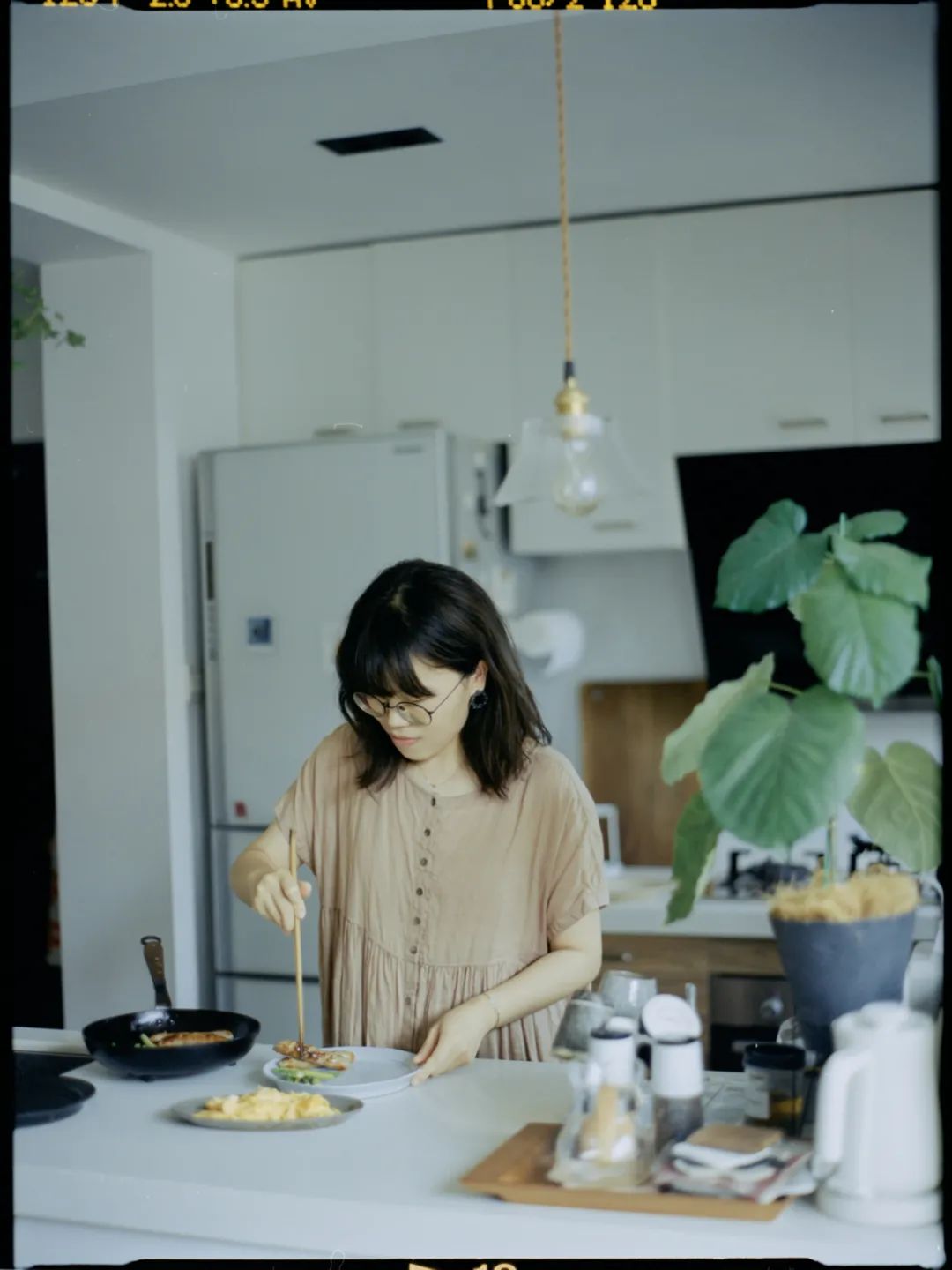 女明星生活费2万,上亿身家女明星日常