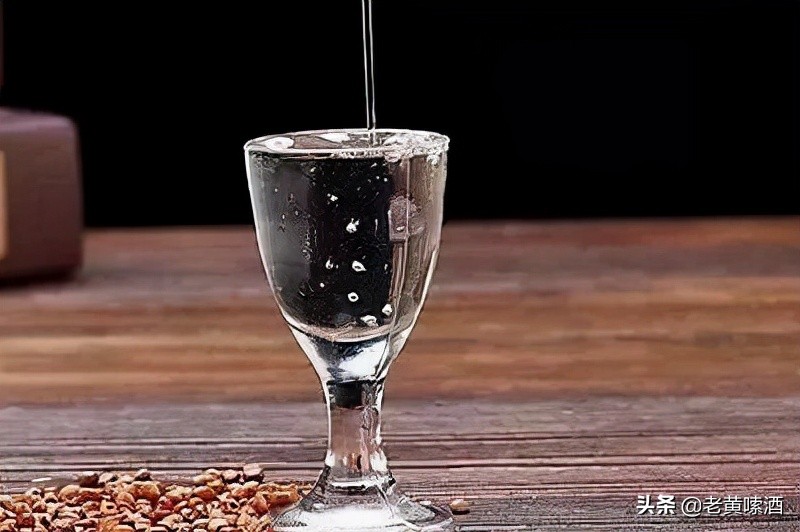 号称“世界名酒”的四川潭酒，如今为何没名气？老酒鬼：夜郎自大