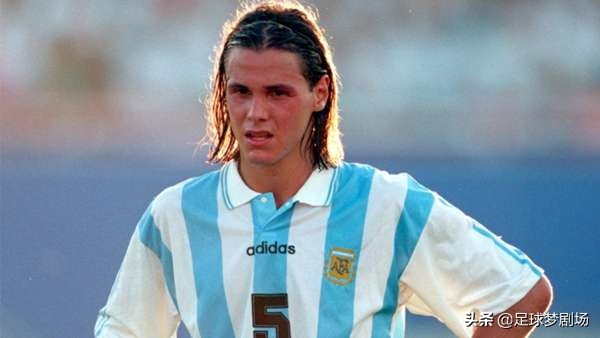 缅怀马拉多纳完整版视频,缅怀球王马拉多纳