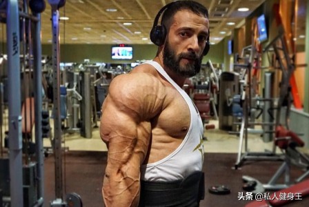 三角肌肩膀训练方法,怎么锻炼肩膀三角肌