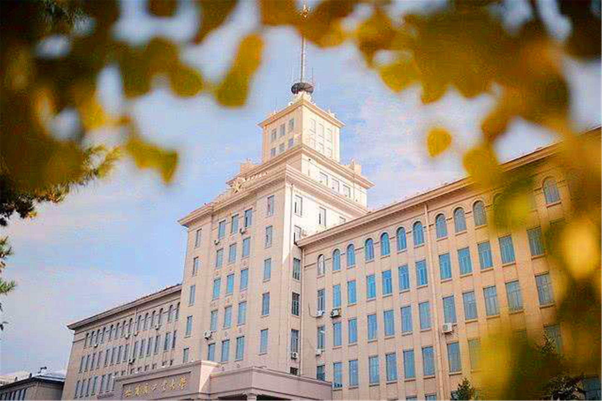 近年排名略有下降的哈尔滨工业大学，作为985，它真的暗淡了吗？