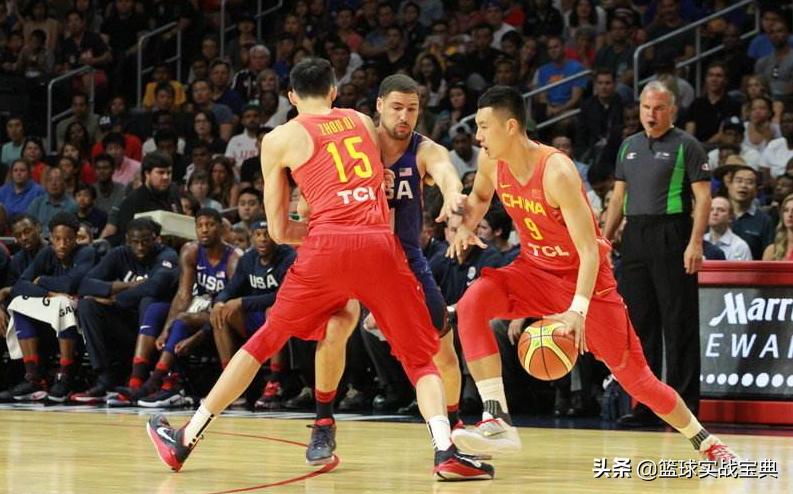 快速弧顶挡拆三分战术,一招教你破防守紧逼