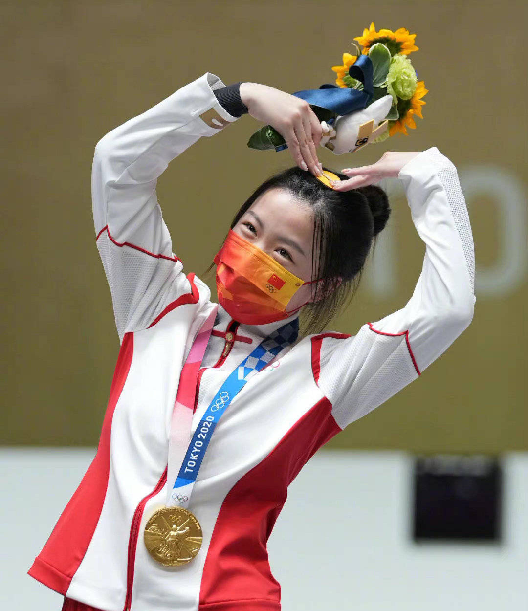 奥运会冠军都戴哪些珠宝,奥运冠军都戴什么珠宝