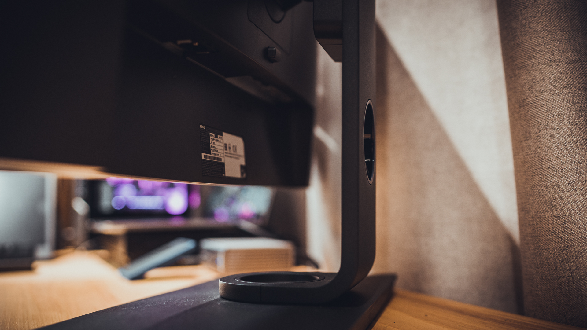 明基显示器sw270c与sw270pt区别,明基sw270c显示器提示校色