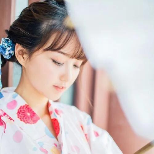 男人热衷欣赏美女的原始渊源