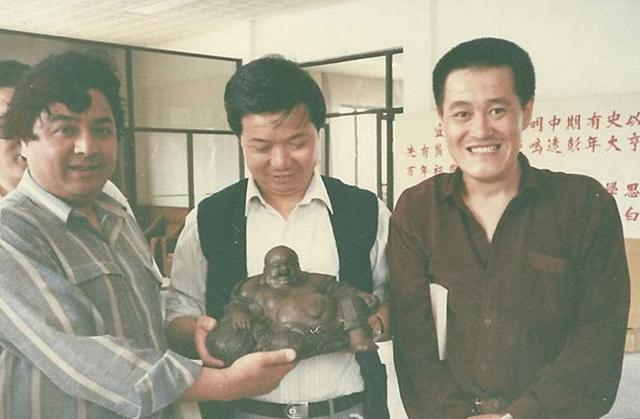 李金斗被敲诈视频,给李金斗洗脚的李金斗