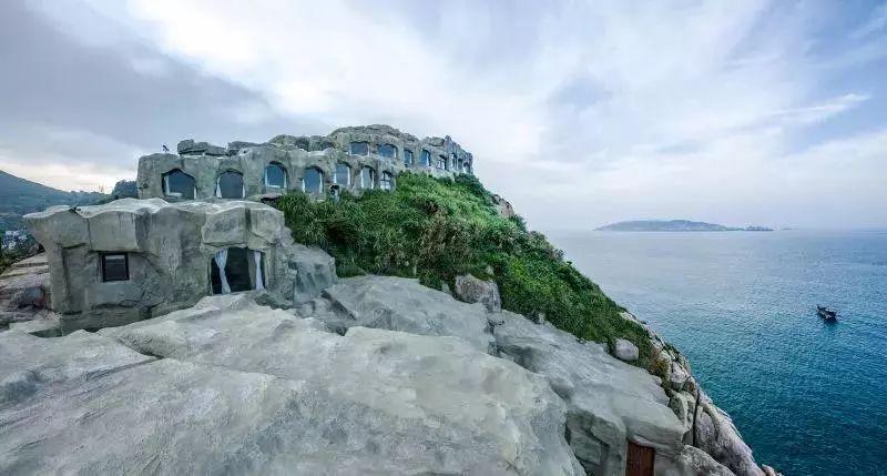 中国版圣托里尼，就在南麂岛！住一次悬崖洞穴酒店