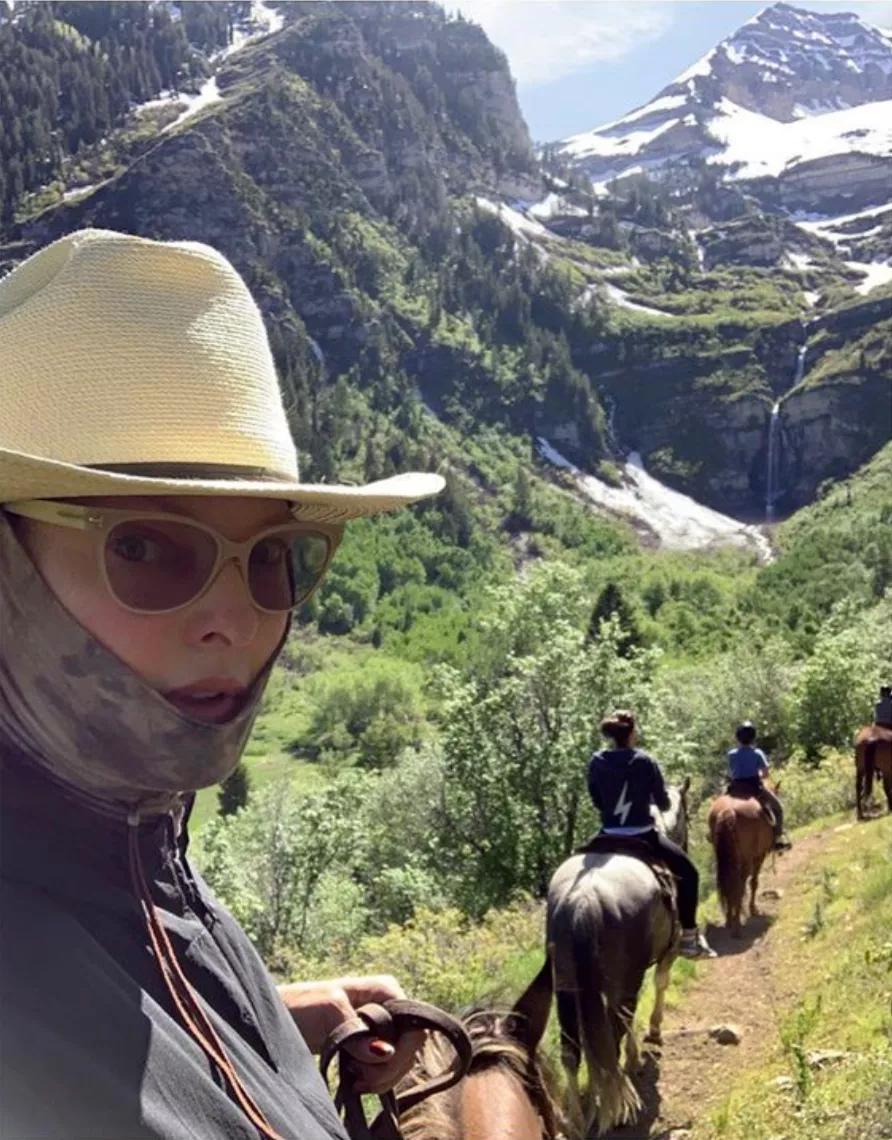 顶流女明星整容,顶流女星整容后回国复仇全集