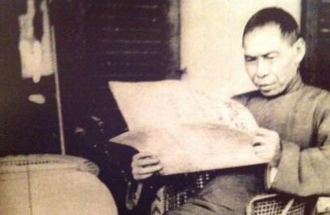 晚年杜月笙，蒋介石拉拢，大陆挽留，却还是挤在一个三室一厅小窝